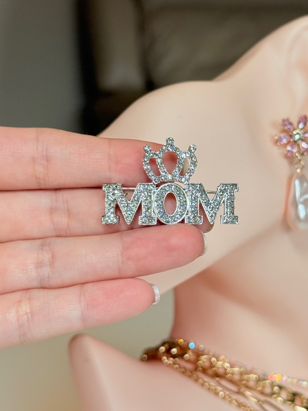 Silver 'MOM' Crown Crystal Pin - Sentimental Brooch